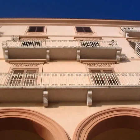 Belveliero - Il Capitano Bed & Breakfast 3*